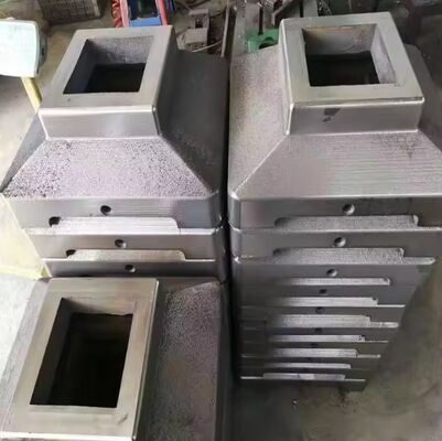 Szara żelazna podstawa z dostosowanym kolorem i dostosowanymi wymiarami dla szyny ochrony garażu parkingowego